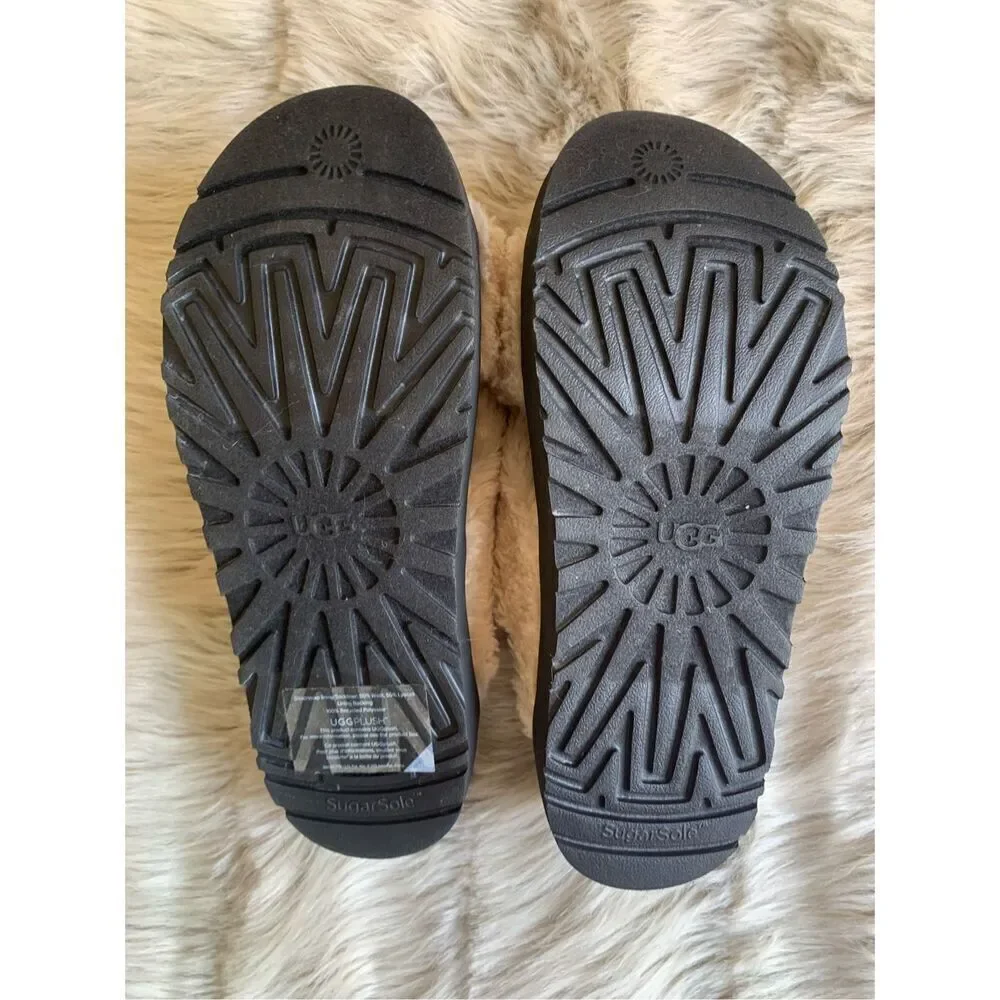 UGG Fuzz Sugar Slide Sandal in Natural / Black Size US 9